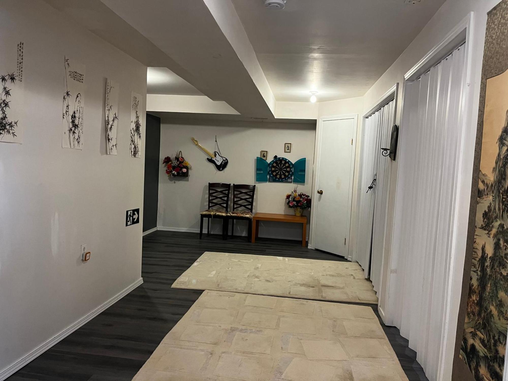 Hidden Valley New Basement Suite With Private Bathroom! 卡加利 外观 照片