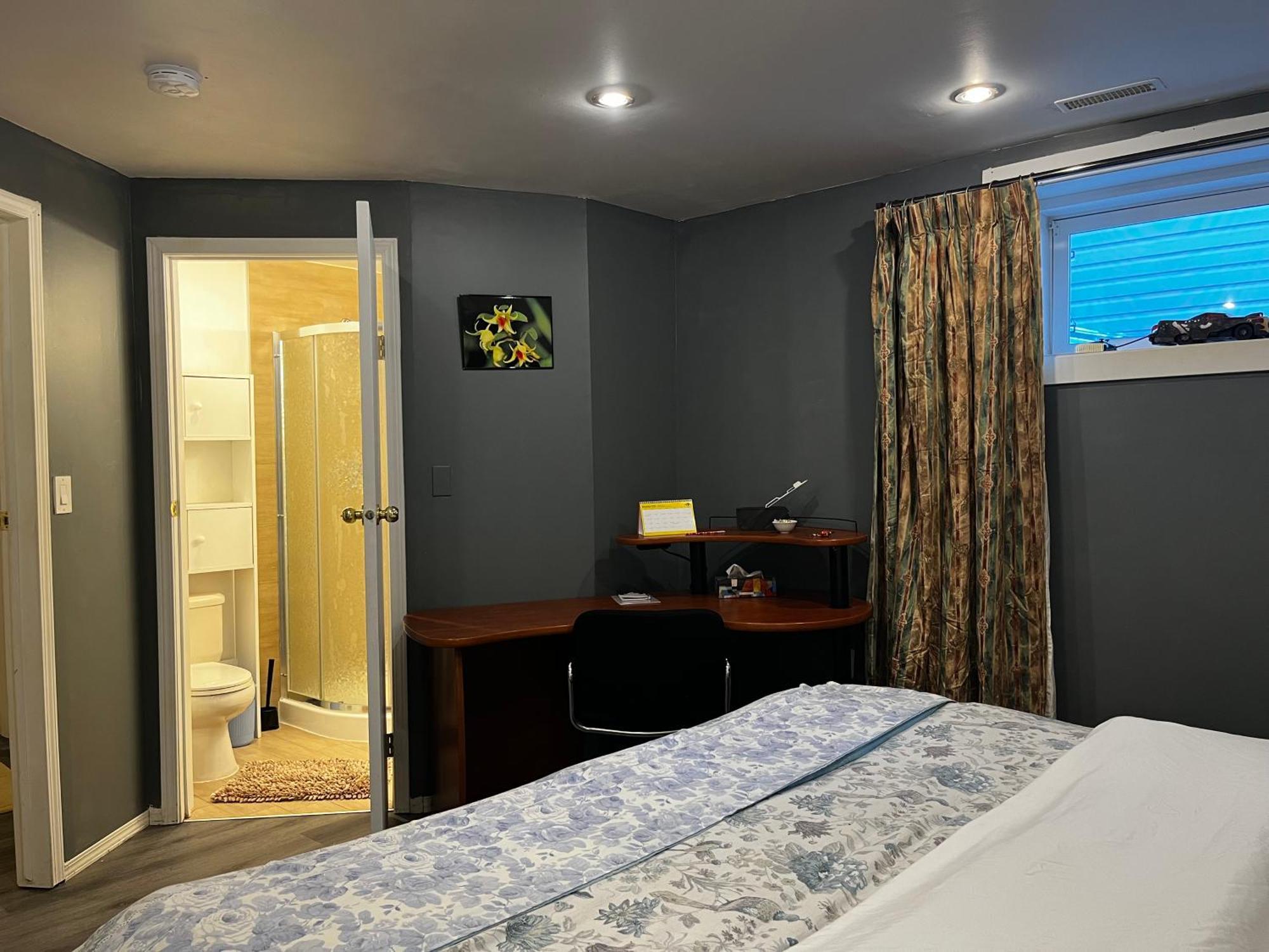Hidden Valley New Basement Suite With Private Bathroom! 卡加利 外观 照片