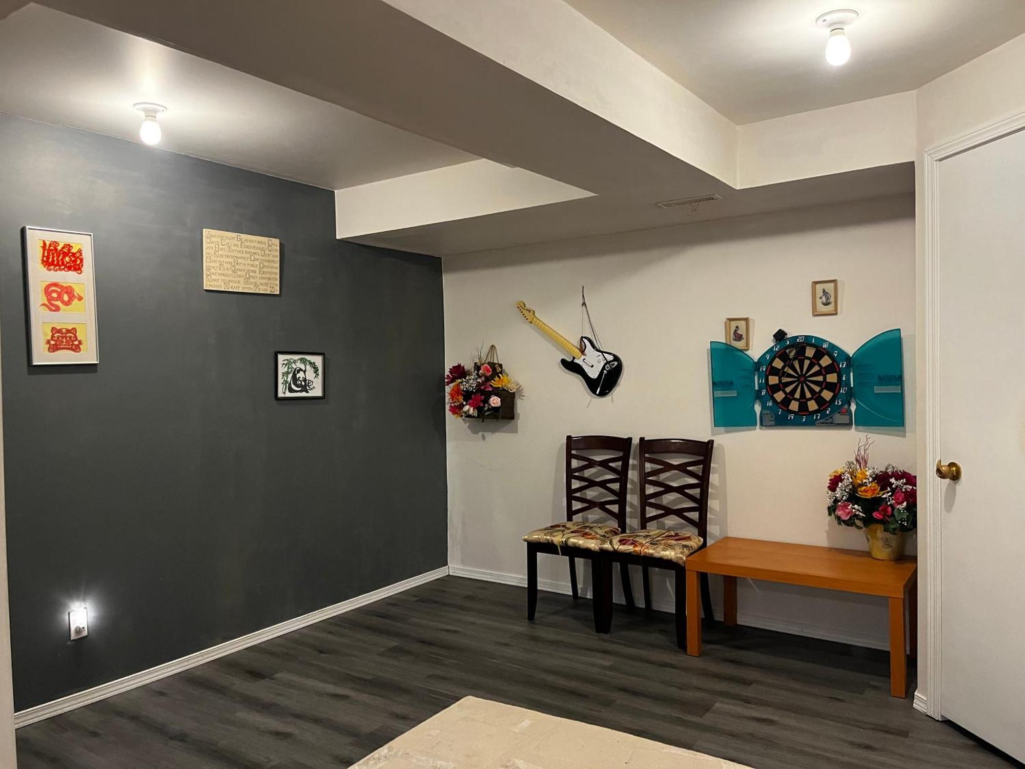 Hidden Valley New Basement Suite With Private Bathroom! 卡加利 外观 照片