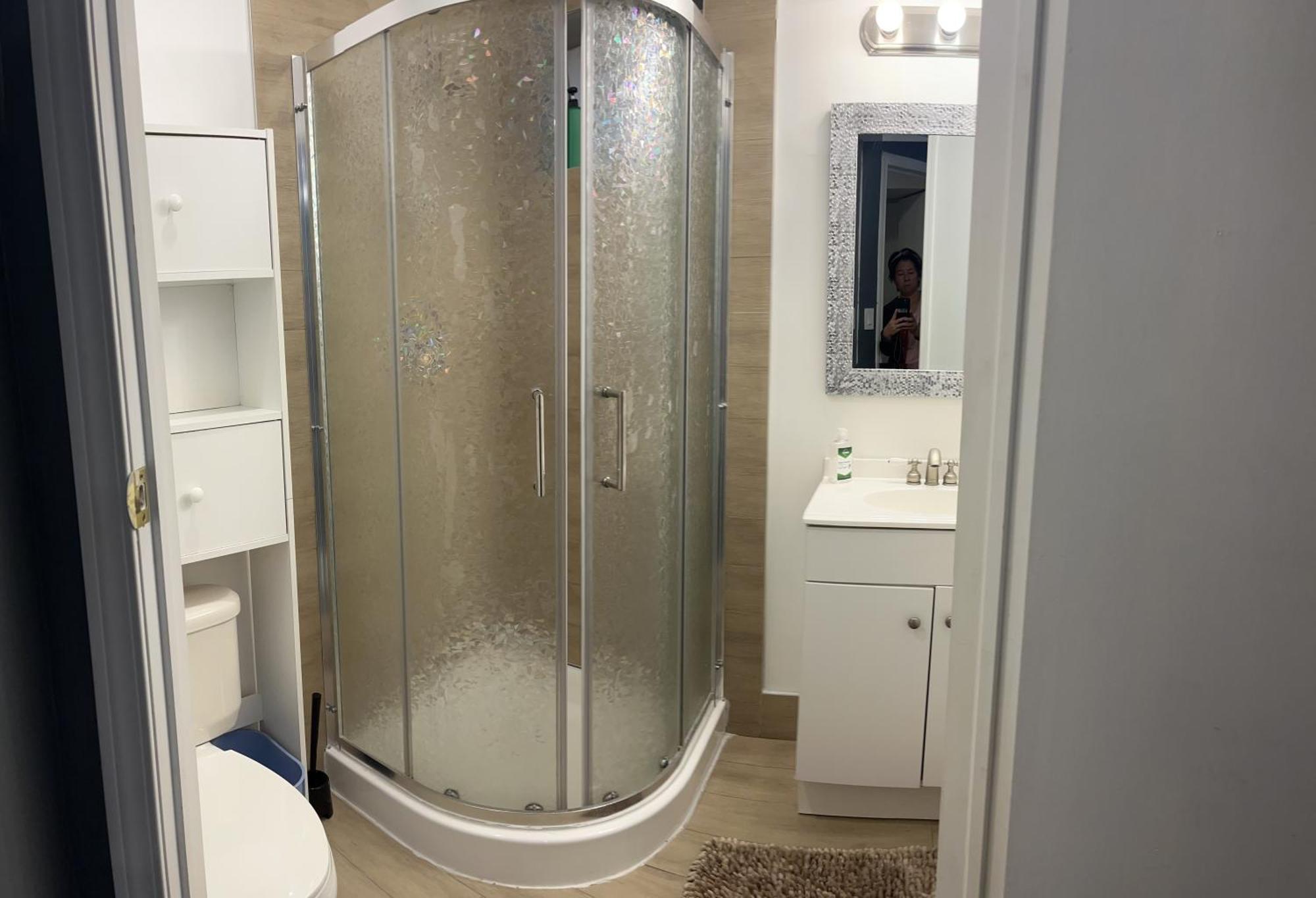 Hidden Valley New Basement Suite With Private Bathroom! 卡加利 外观 照片