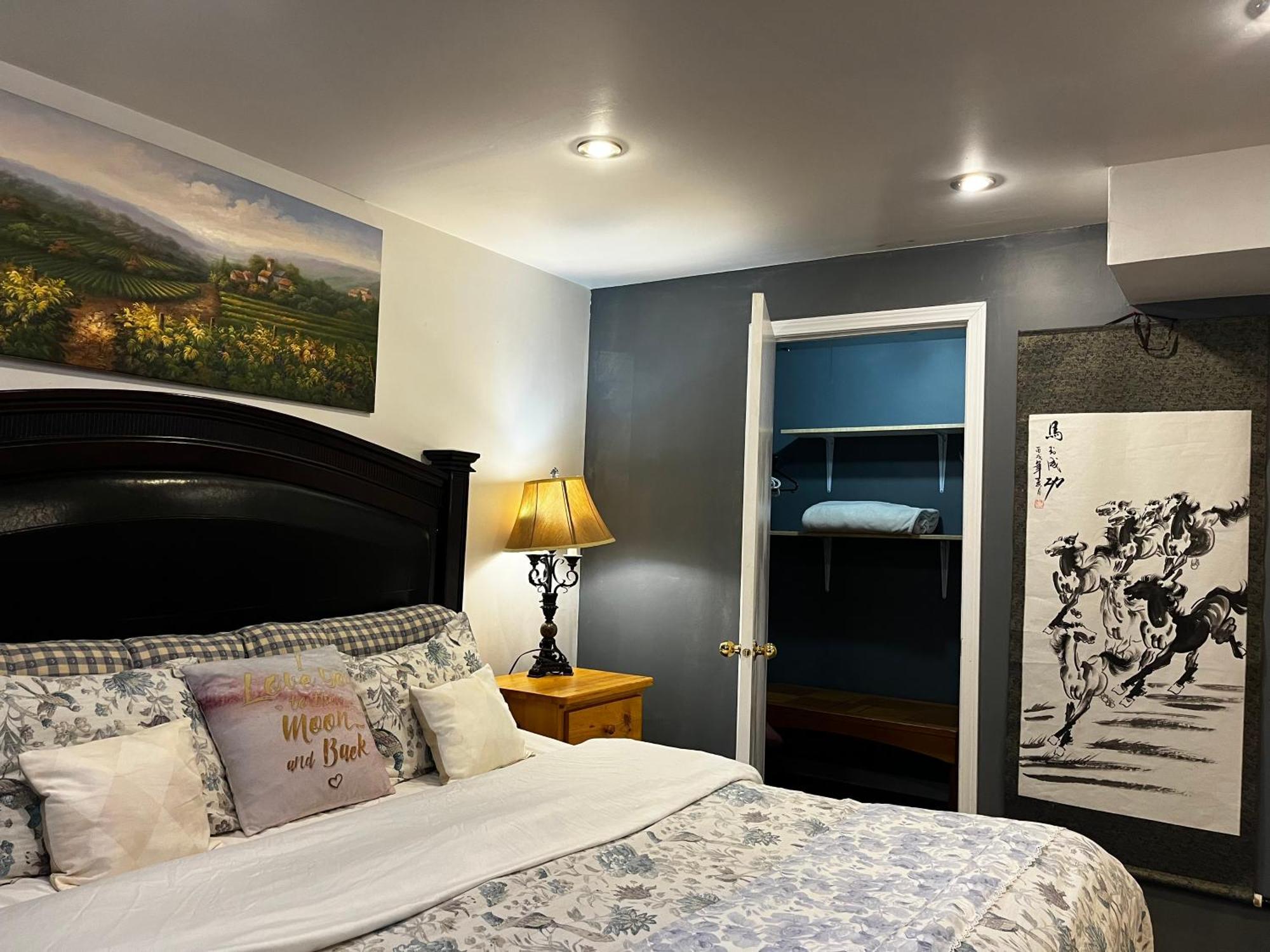 Hidden Valley New Basement Suite With Private Bathroom! 卡加利 外观 照片