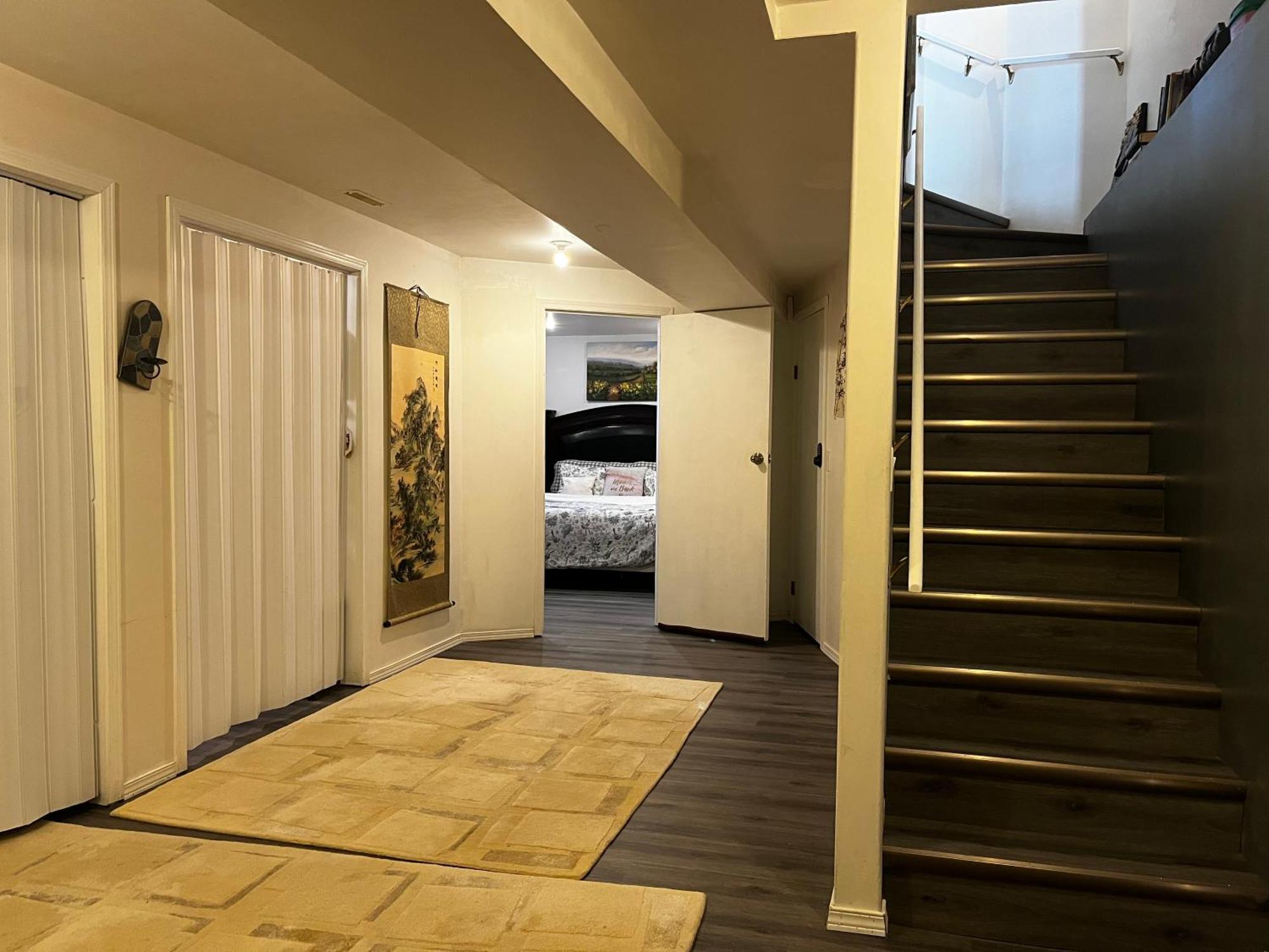 Hidden Valley New Basement Suite With Private Bathroom! 卡加利 外观 照片