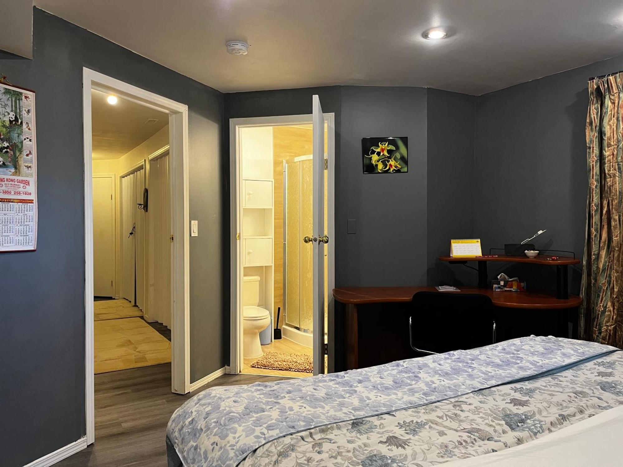 Hidden Valley New Basement Suite With Private Bathroom! 卡加利 外观 照片