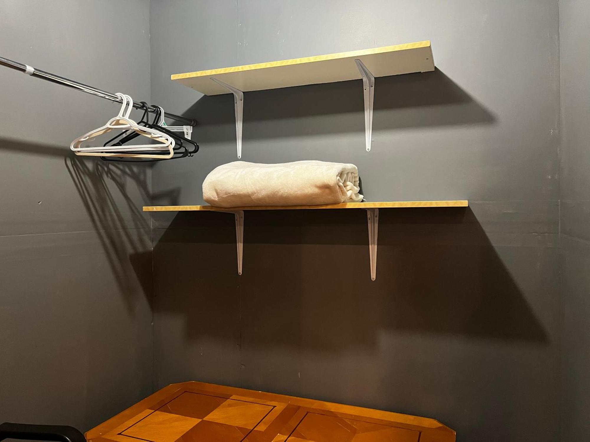 Hidden Valley New Basement Suite With Private Bathroom! 卡加利 外观 照片