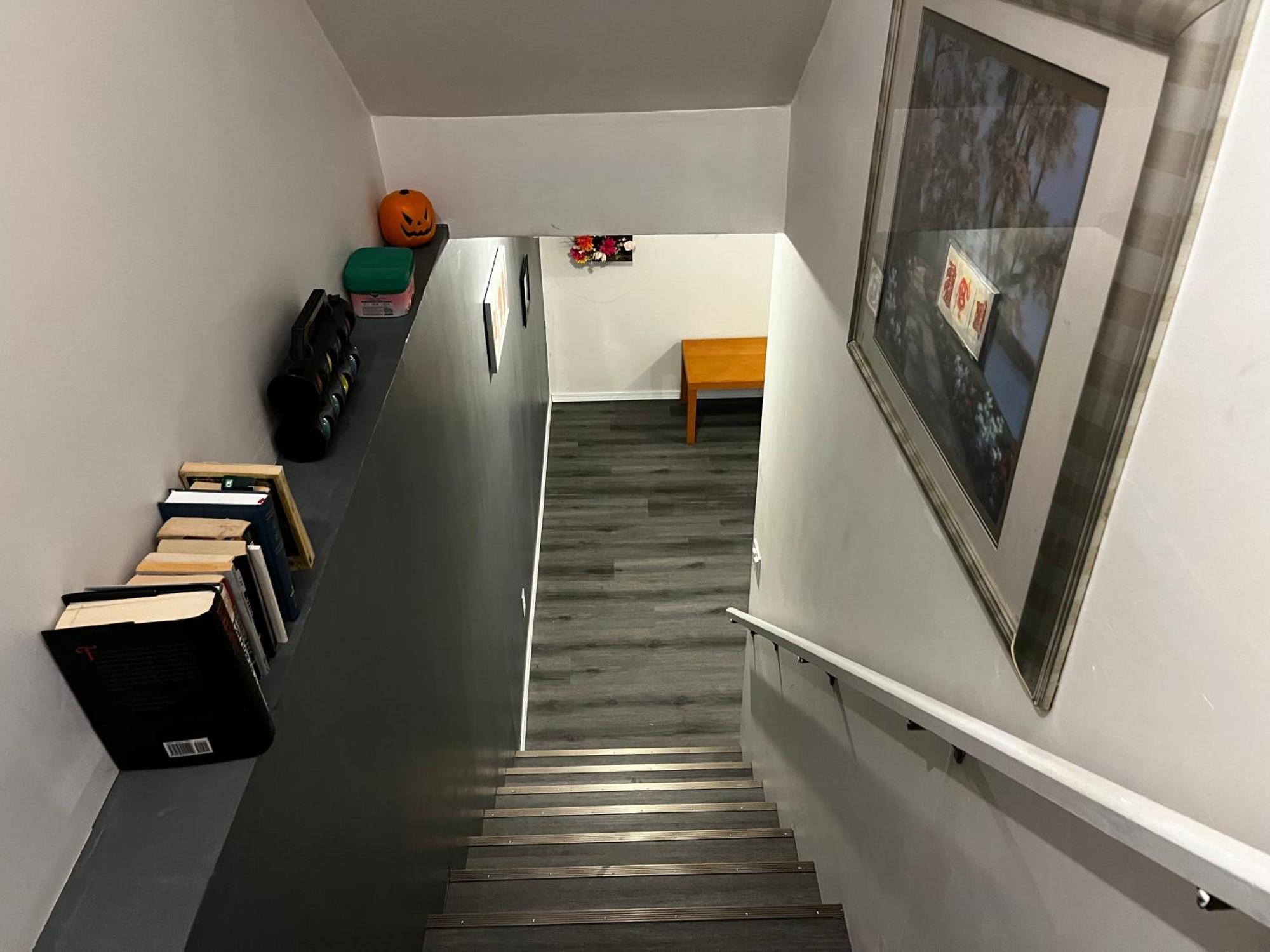 Hidden Valley New Basement Suite With Private Bathroom! 卡加利 外观 照片